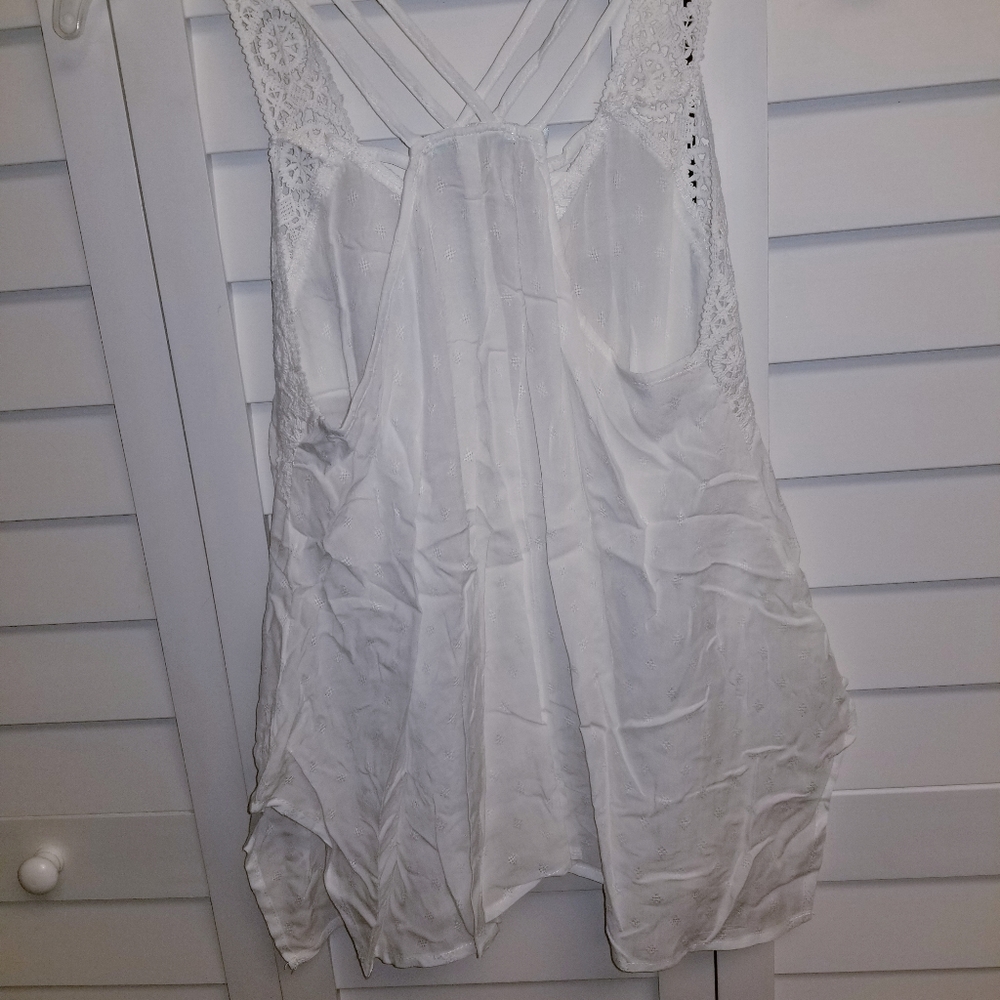 Top - Picture 2 of 3